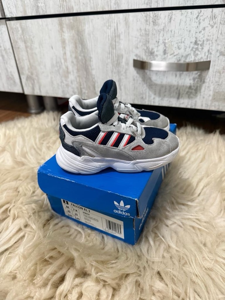 çocuk Adidas ayakkabı