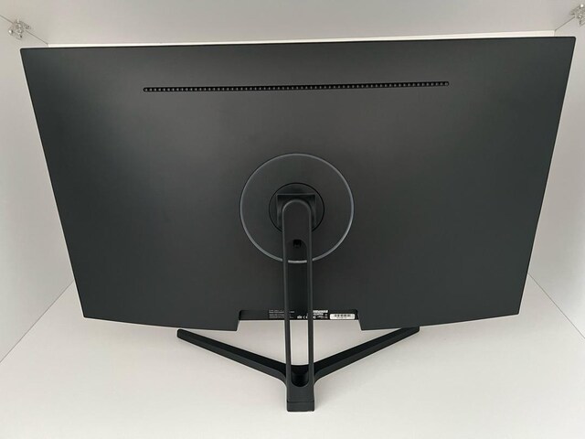 Fazeon 32” 180hz 0,5 ms 2K oyuncu monitörü