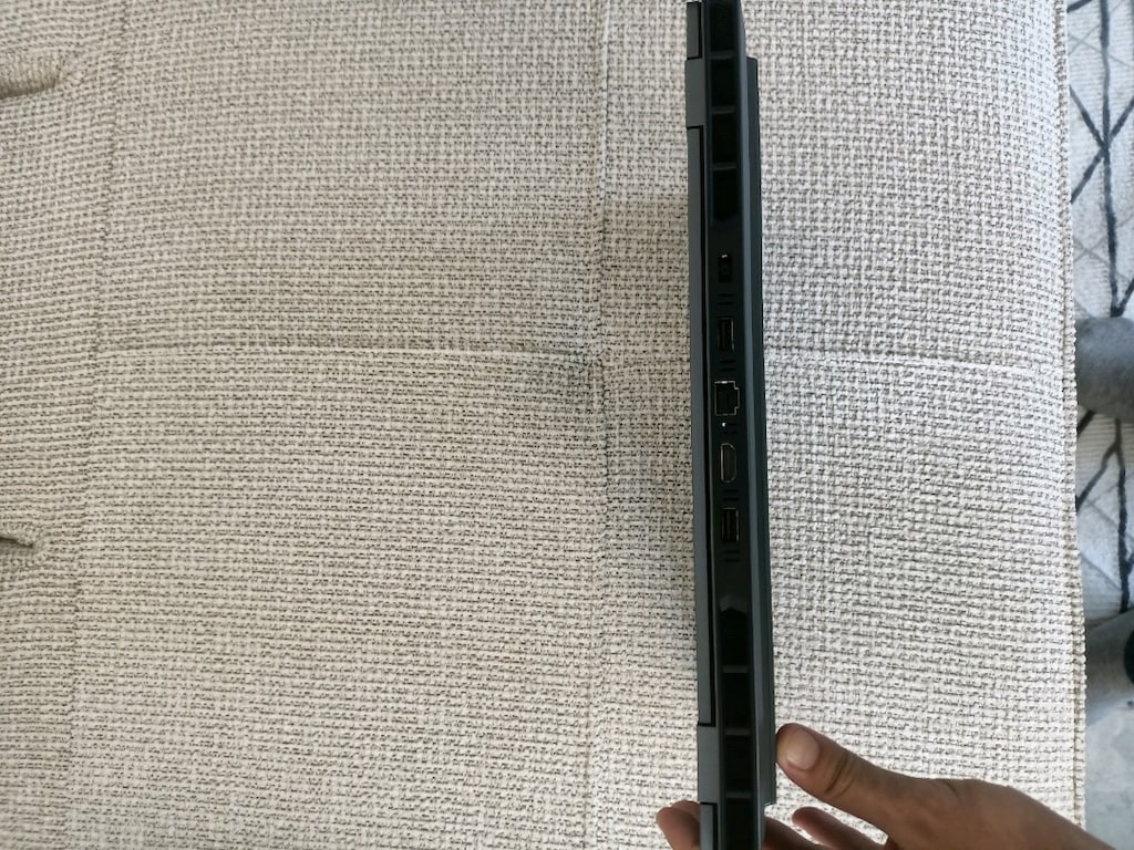 Lenovo LOQ - 6