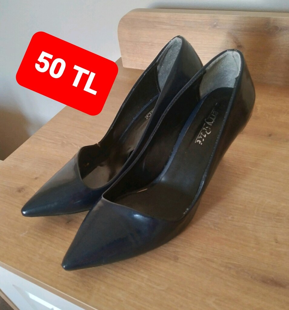 Koyu lacivert topuklu abiye ayakkabı 39