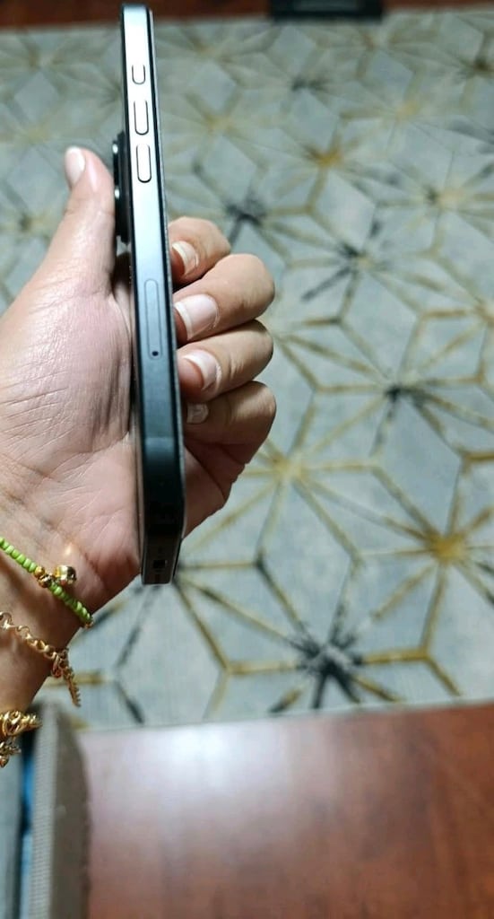 iPhone 16 yd - 4
