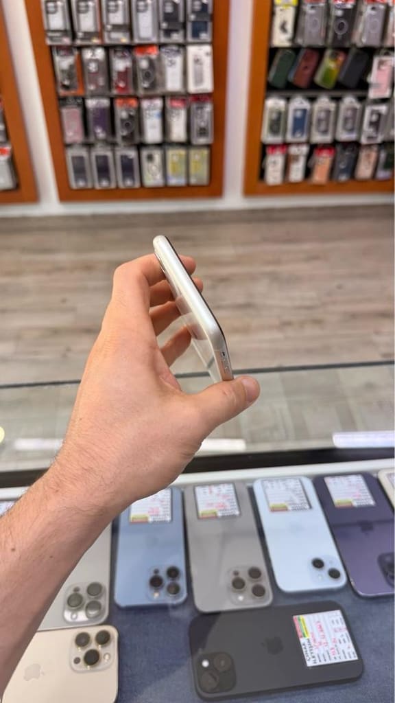 iPhone 11 White 64GB - 6