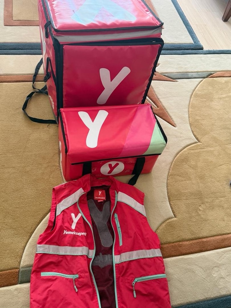 YEMEKSEPETİ ÇANTA YELEK PUNCH FULL SET