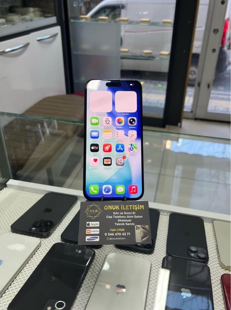 Apple iPhone 15 Pro Max - 2