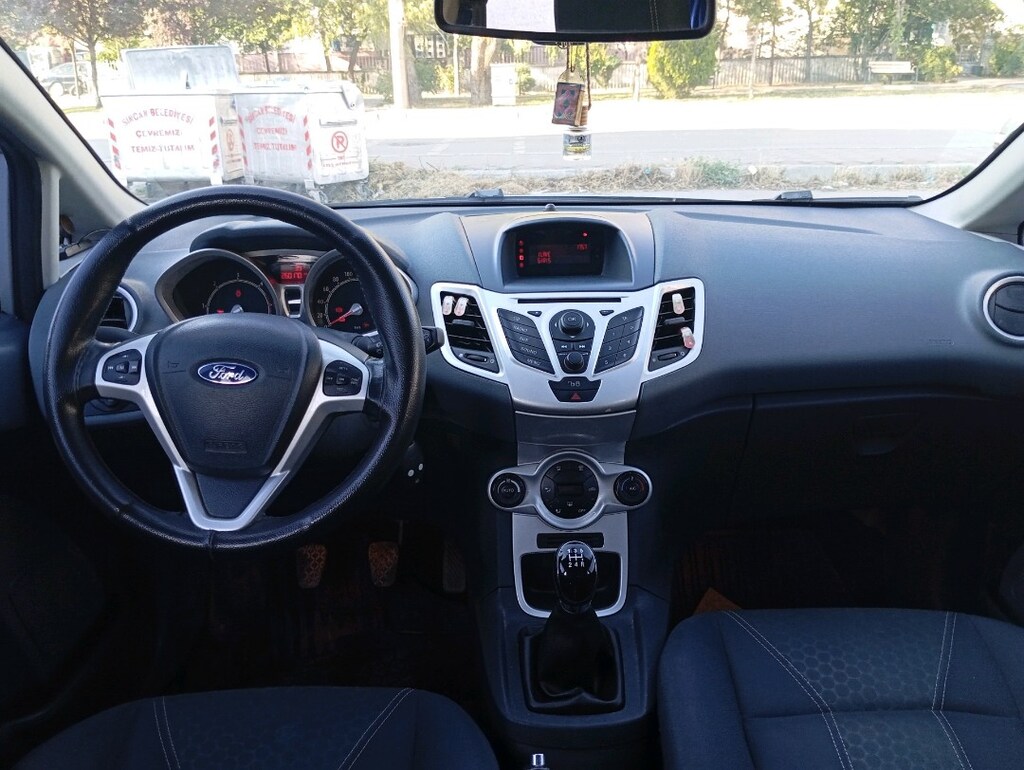 2010 Fiesta 1.4 tdci titanyum - 12