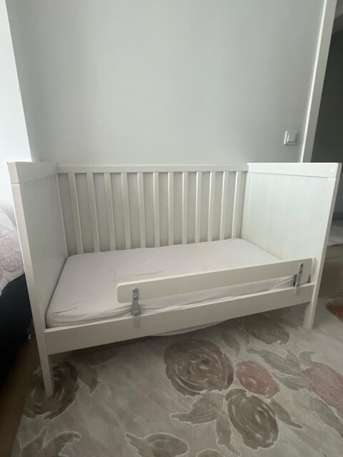 Bebek karyolası