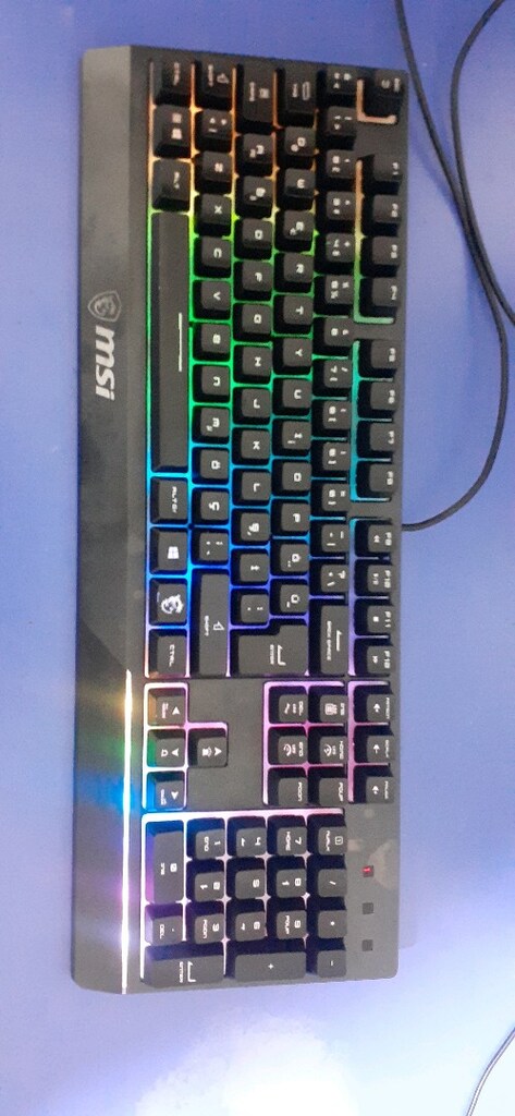 MSİ VİGOR GK30 GAMİNG RGB KLAVYE - 4