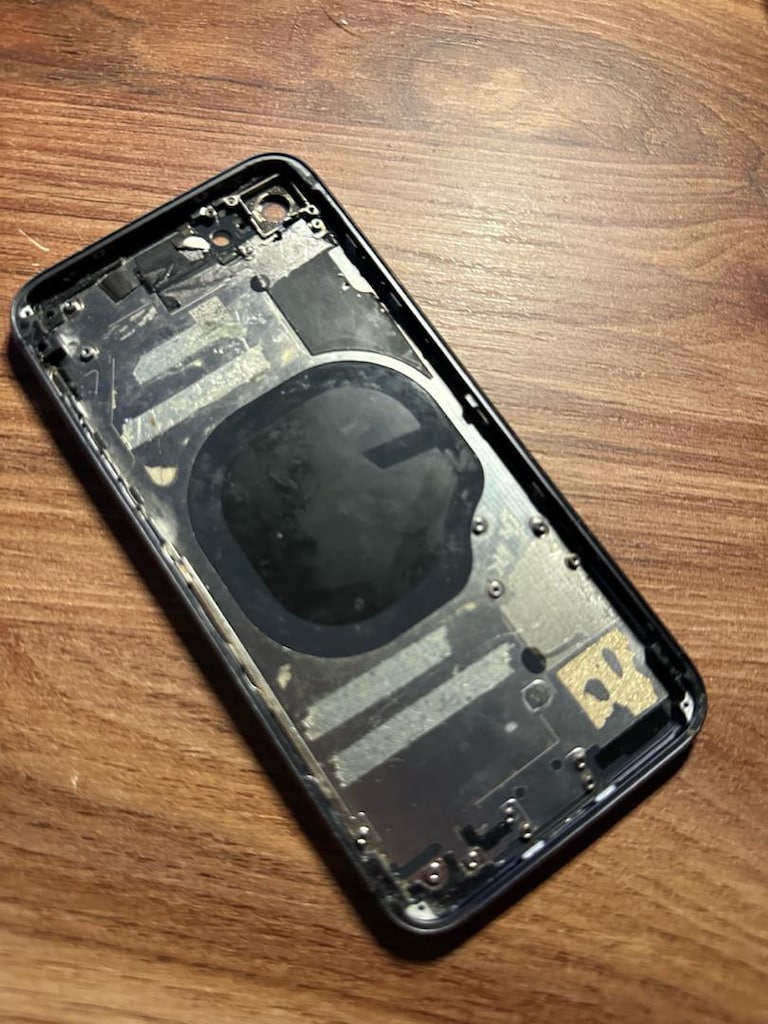 iPhone 8/Se2020/Se2022 kasası temiz - 2