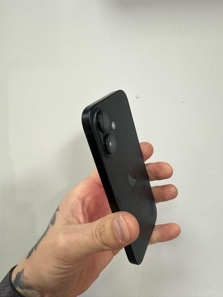 İphone 16 düz siyah YD - 5