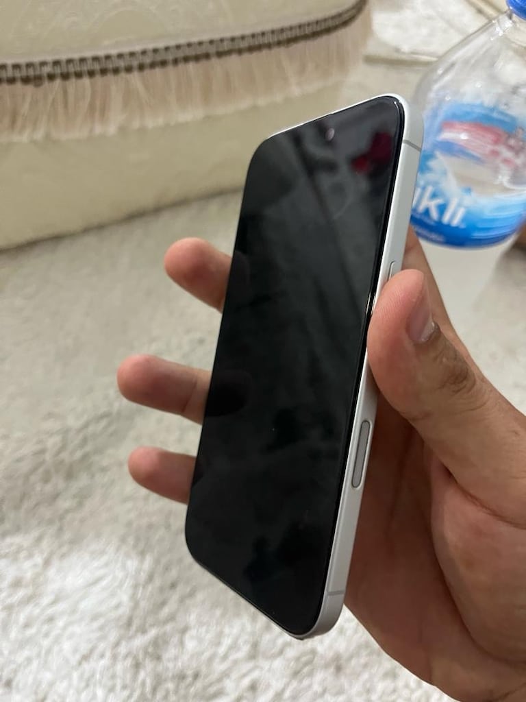 Iphone 16 - 6