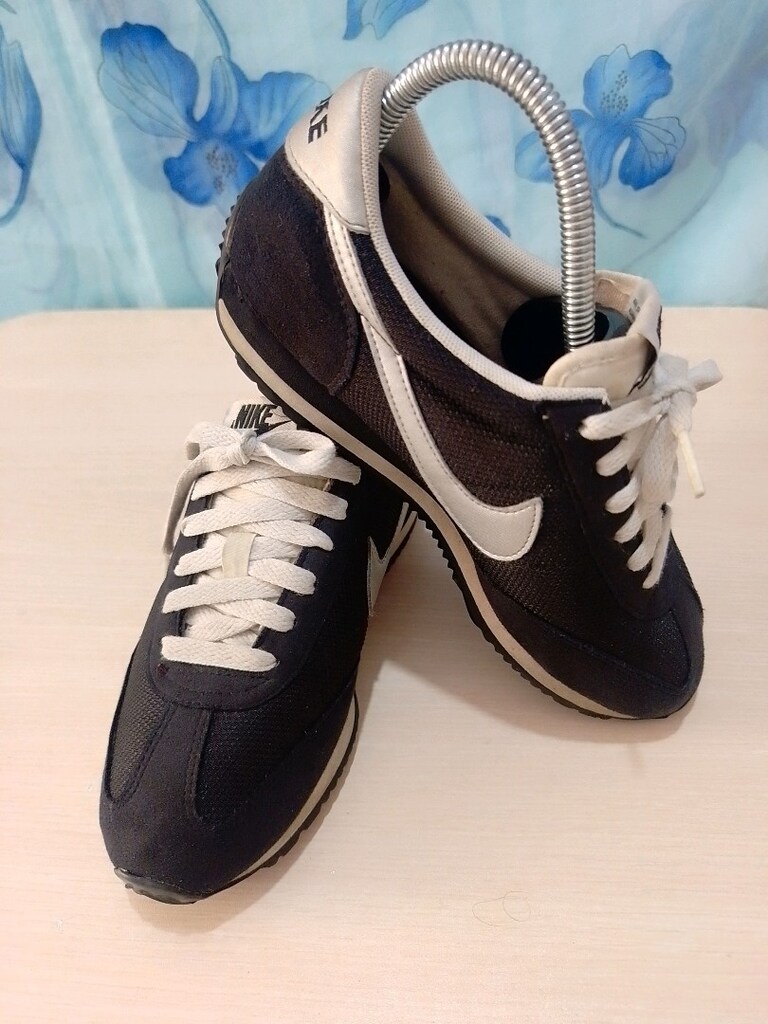 Nike Orijinal Siyah-Beyaz Sneaker....36.5 numara
