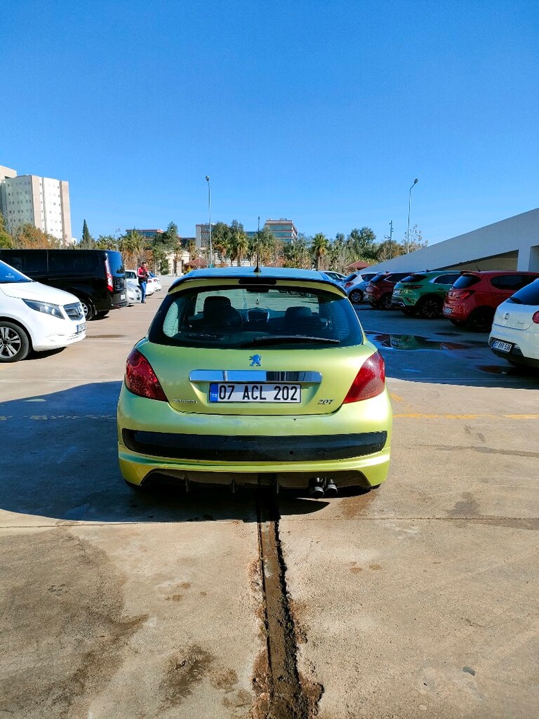 SAHİBİNDEN PEUGEOT 207 1.4 HDİ DİZEL - 4