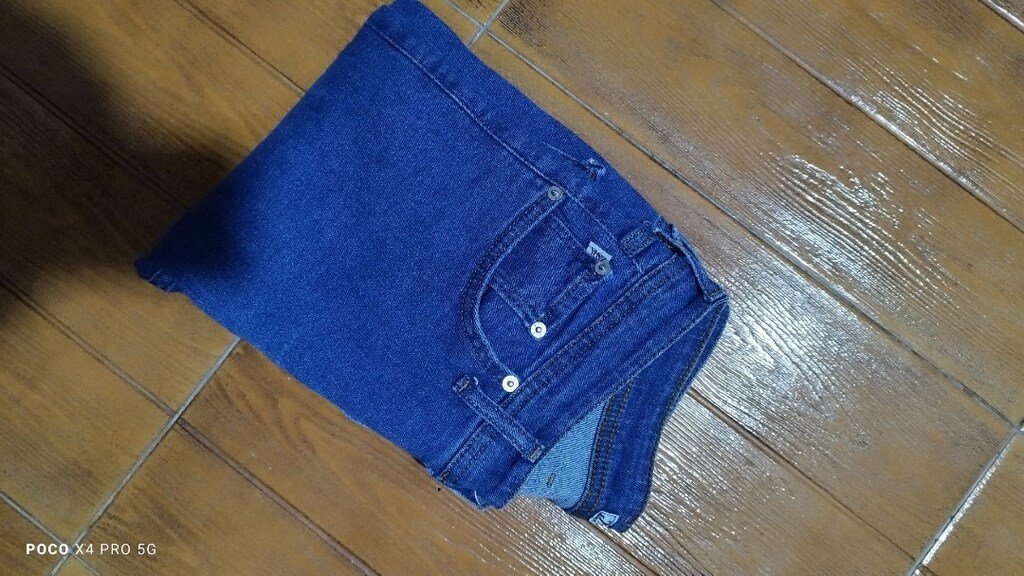 #Zara Likralı jeans pantolon..Önde ufak çizgiEni çekilince 44  Boy 97 - 7
