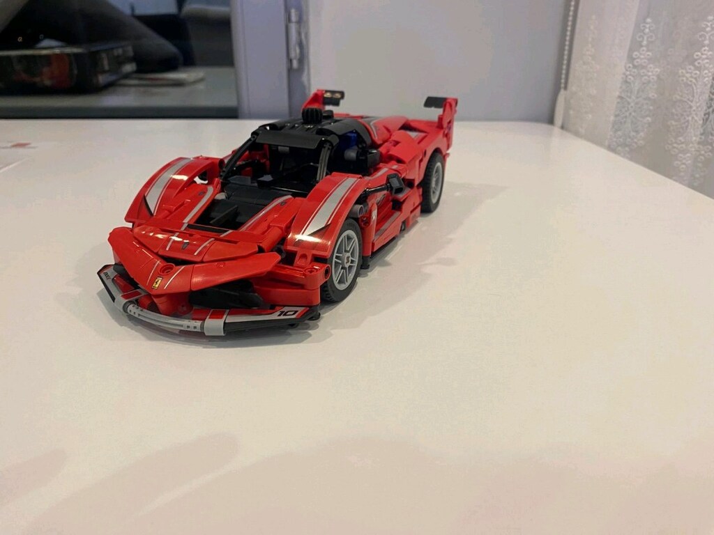 FERARRİ FXX K LEGO TECHNIC - 5