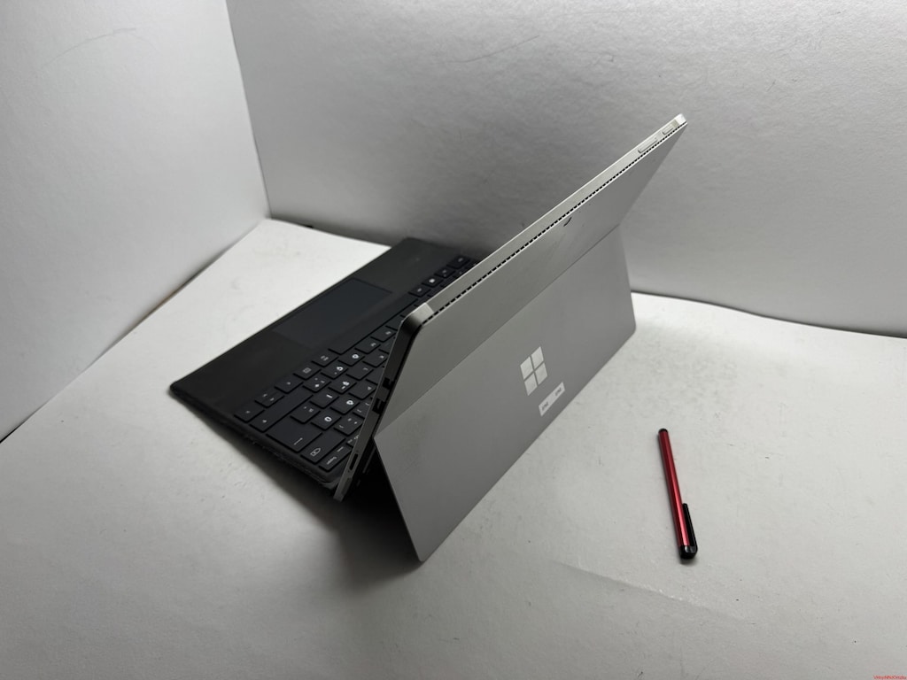 SURFACE İ5 6. NESİL 8 GB RAM 256 NVME DOKUNMATİK + KALEM - 4