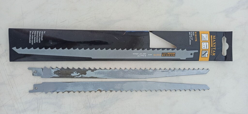 TİLKİ KUYRUĞU TESTERE - 2600 WATT - KARGO SATICIYA AİT - 4