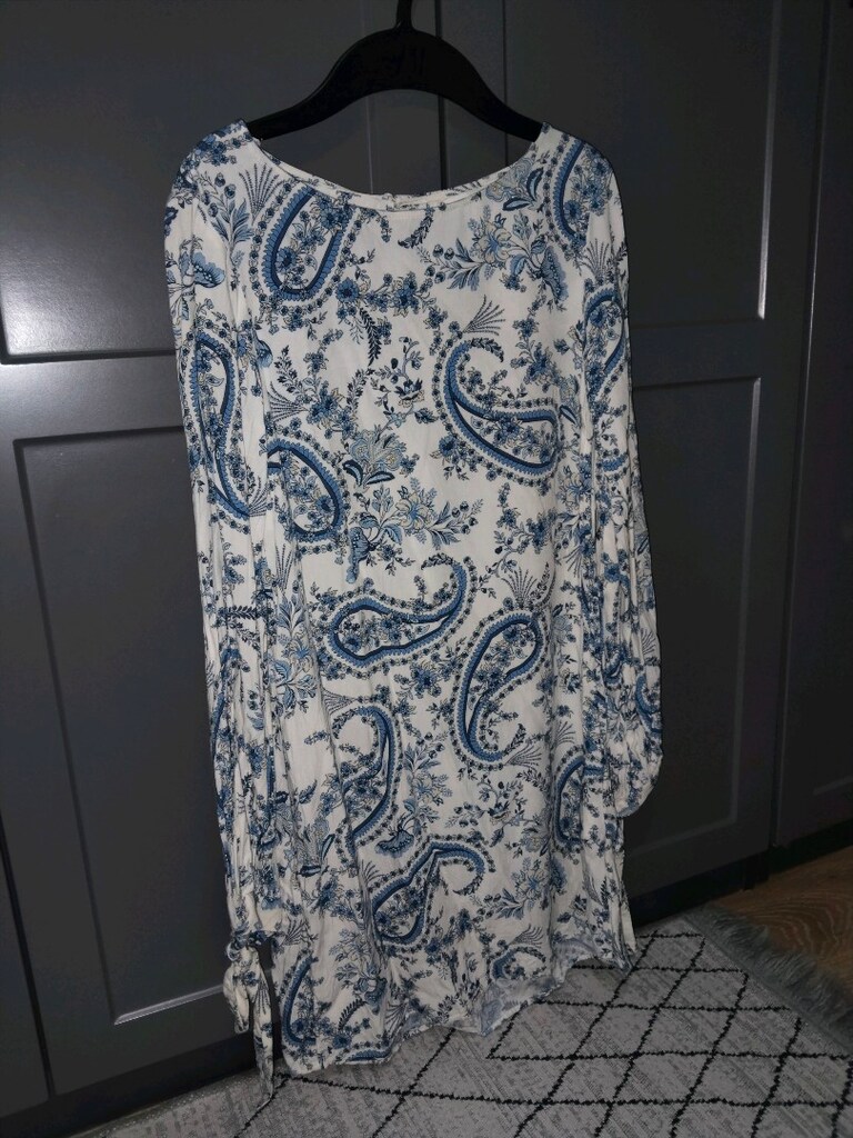 H&M elbise iki kez giyildi