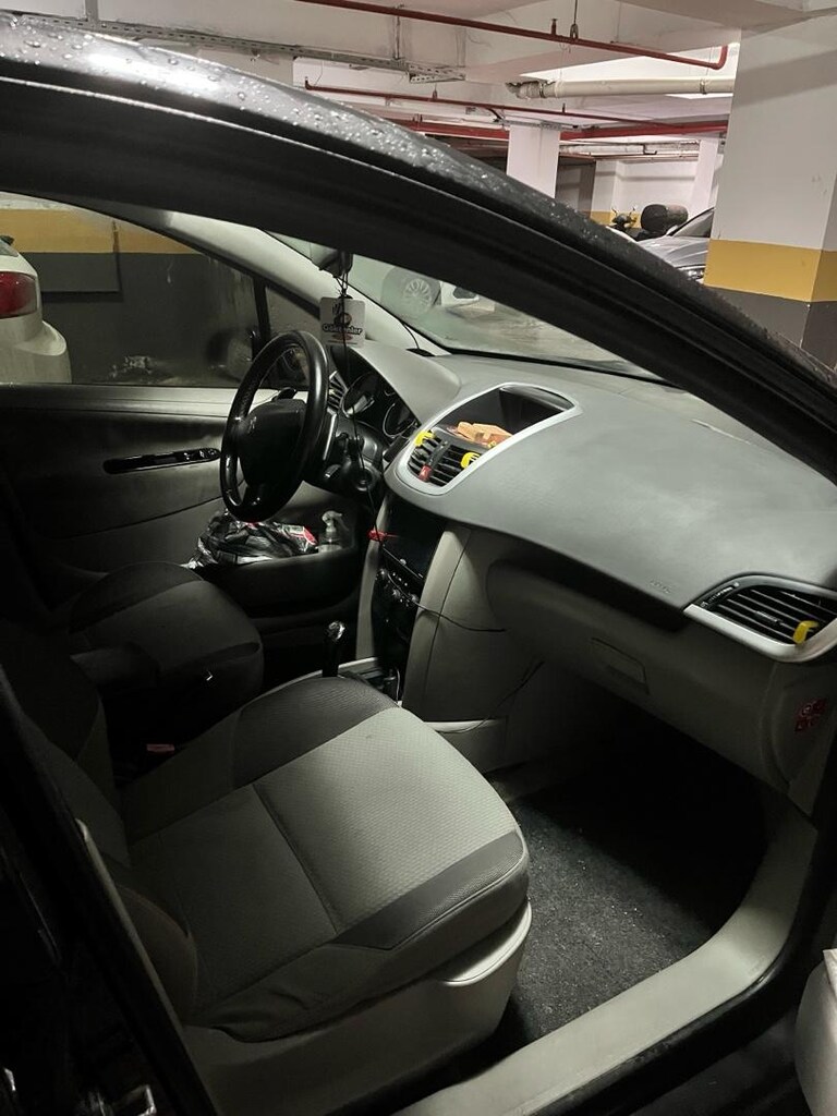 PEUGEOT 207 - 5