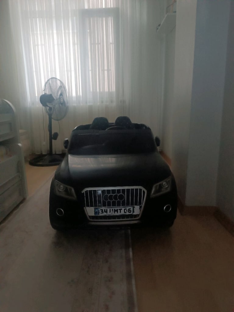 oyuncak akülü araba - 5