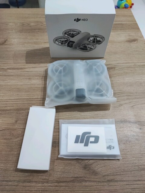 DJI NEO