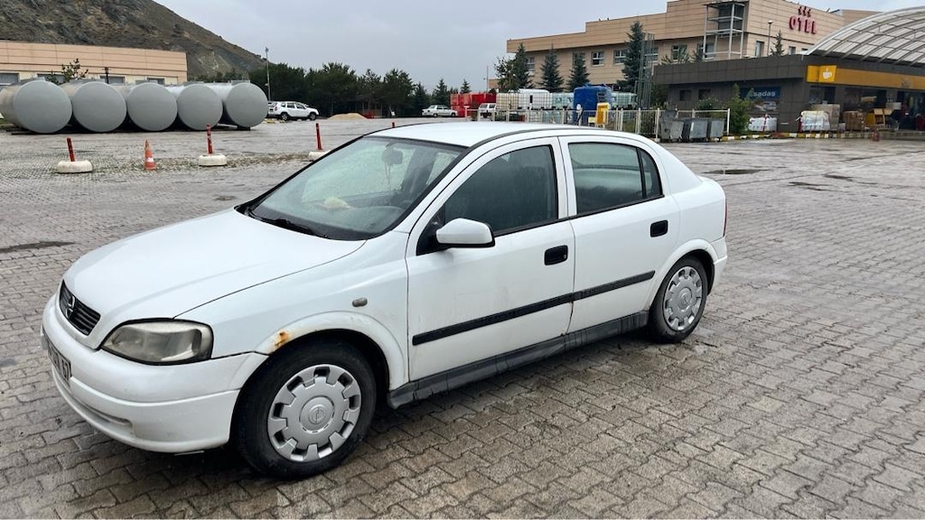 OPEL ASTRA 2000 - 3