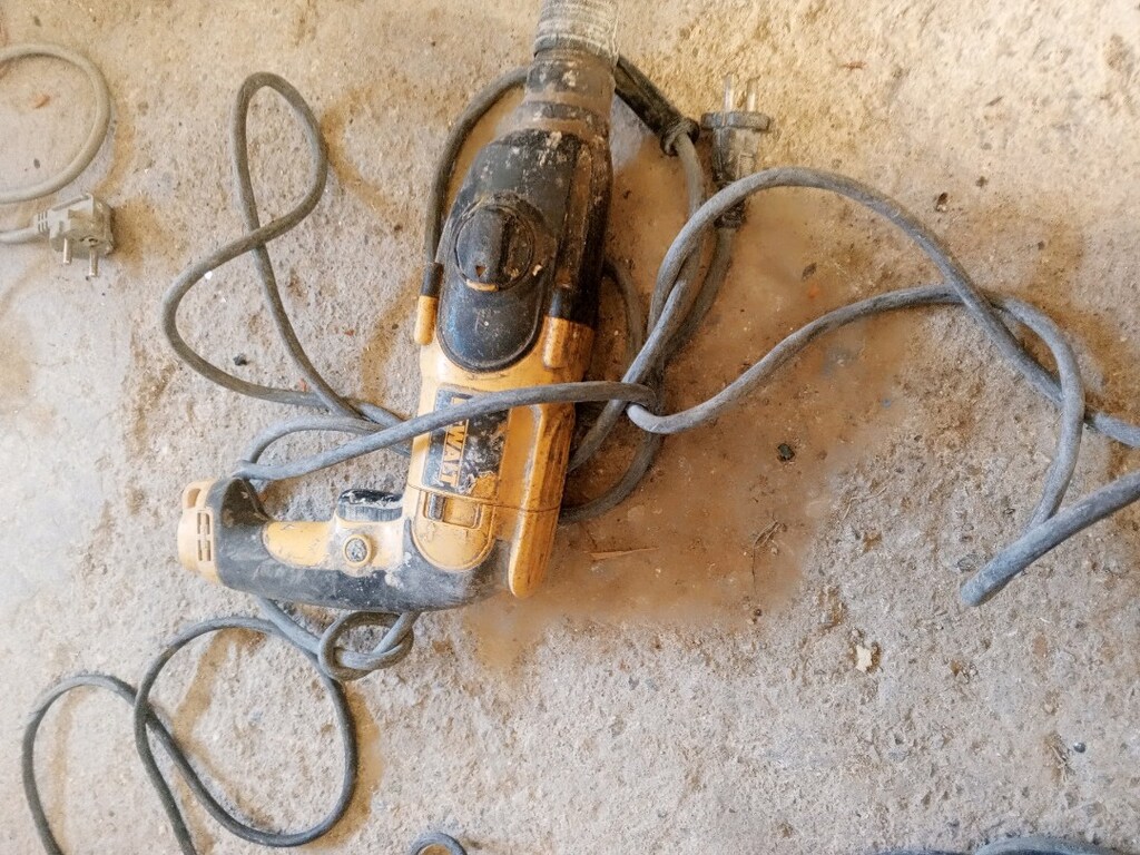 arızalı dewalt marka darbeli matkap pazarlık olur - 2