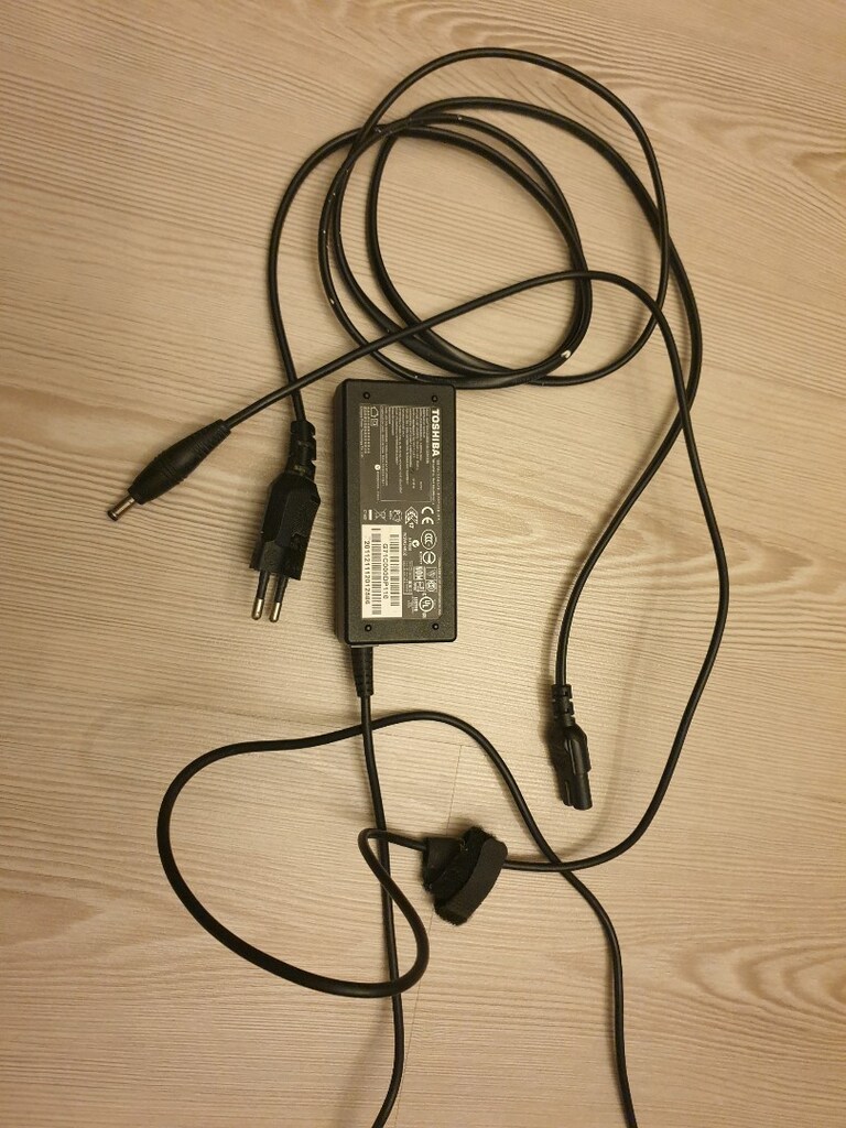 toshiba dizüstü pc sarj cihazı 90 watt orjinal - 2