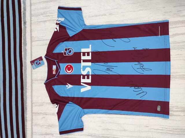 Trabzonspor İmzalı Forma (22/23 Sezonu)