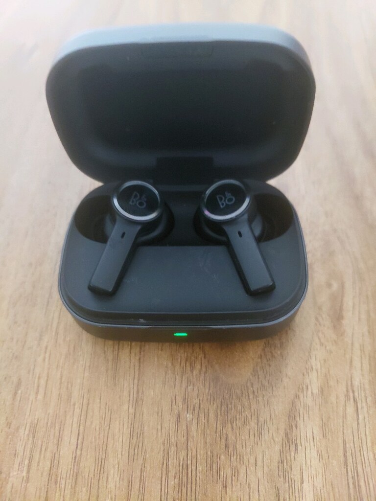 BANG & OLUFSEN - 2