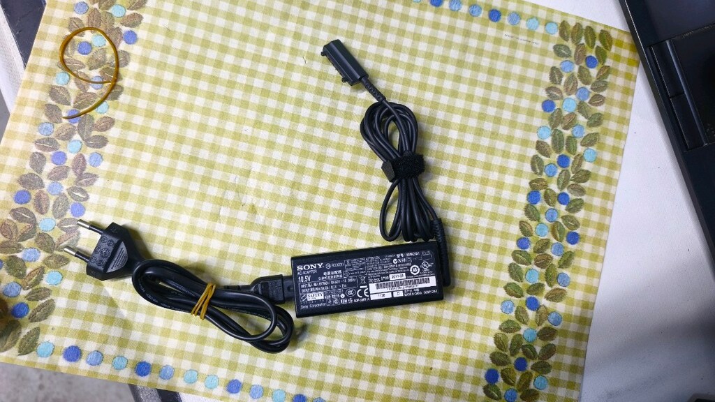 Orijinal Sony SGPAC10V1 Tablet Adaptörü 10.5V 2.9A 30W (S Serisi) - 7
