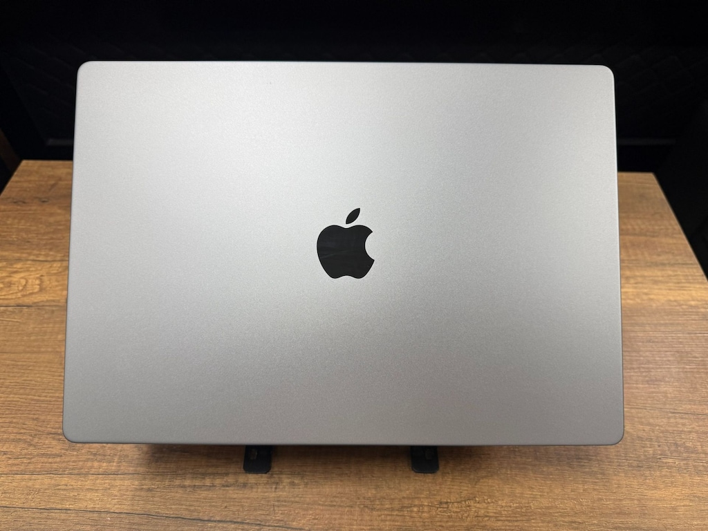 Apple MacBook M2 Pro 16GB RAM 1TB SSD 16.2” Uzay Grisi Notebook - 5