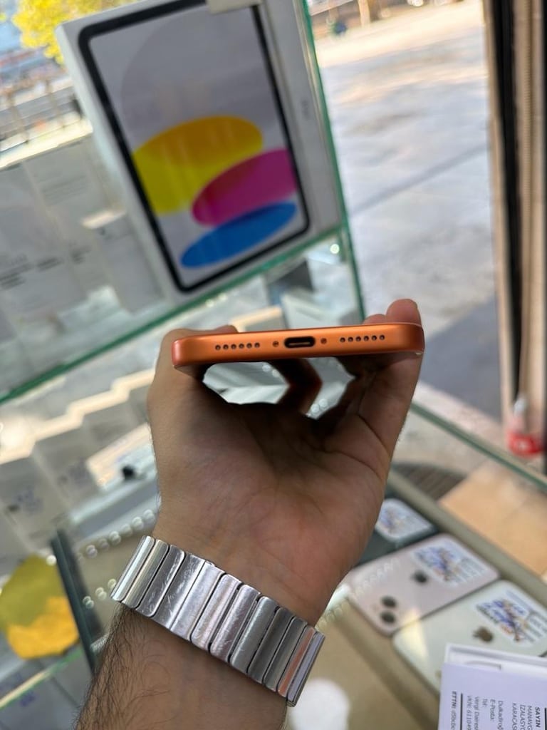 iPhone 17 pro max - 4