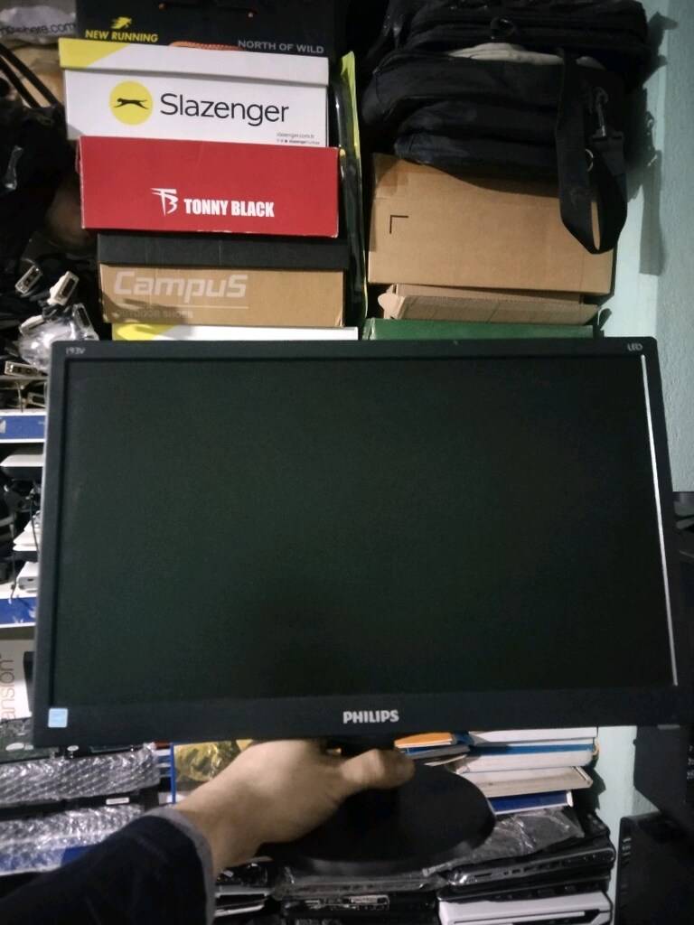 19 inç Philips LED monitör - 2