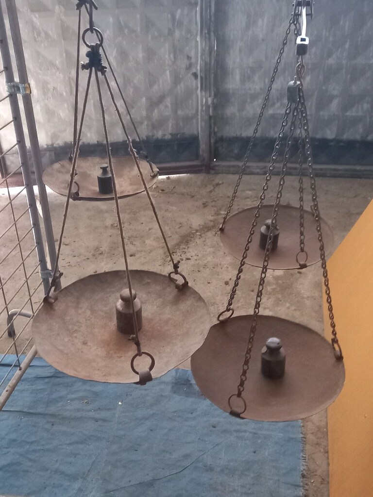 çok eski asırlık 2 adet kefeli el teraziler, bakır kefelide mevcut. - 6