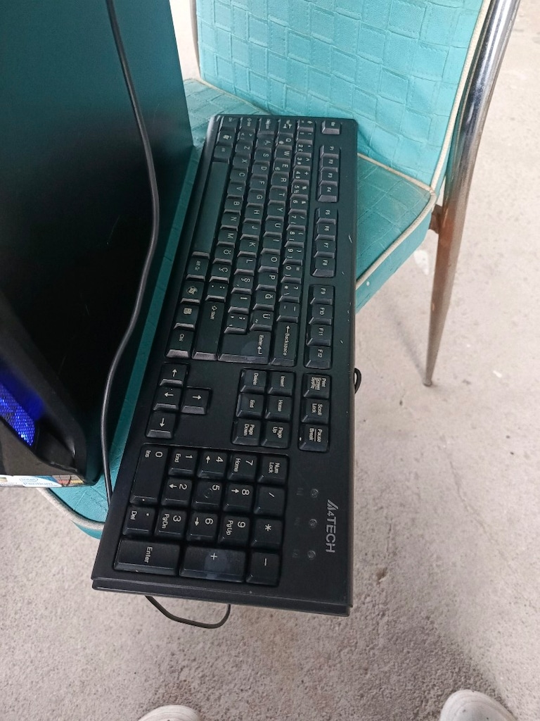 Bilgisayar kasası kılavye maus 320 CB harddisk. - 5