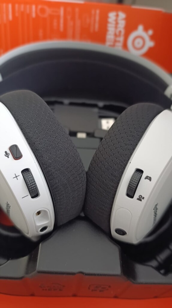 Steelseries Arctis 7 + Wireless - 4