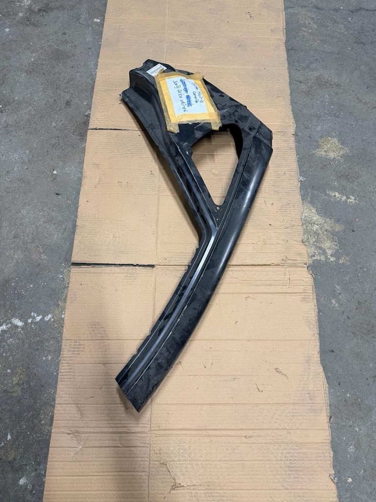 Toyota auris sağ arka çamurluk sıfır orjinal 6113212700 - 2