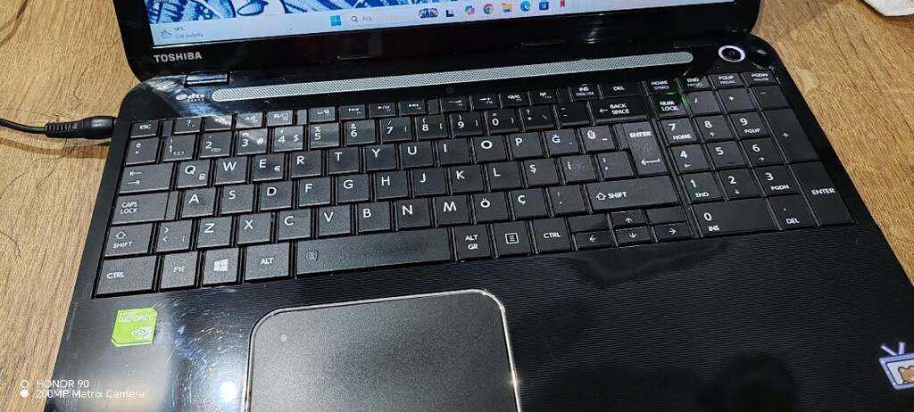 Toshiba laptop - 3