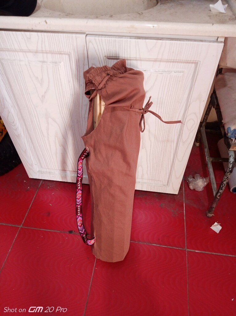 2. el katlanır 4 sandalye 1 masa kiliflariyla beraber 2450 tl - 7