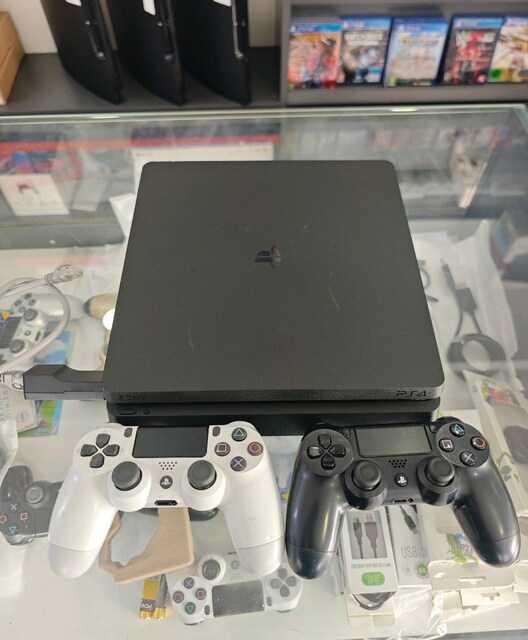 PS4 SLİM KASA ÇİFT KOL SORUNSUZ TERTEMİZ GARANTİLİDİR