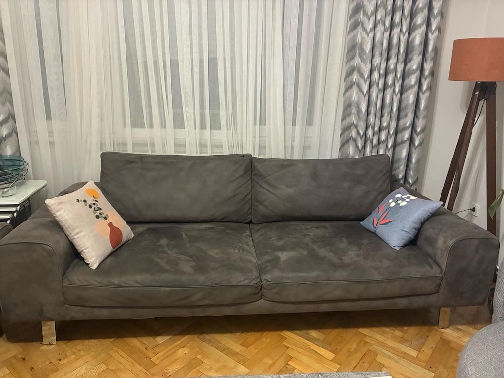 2 tane 3 lü koltuk - 2