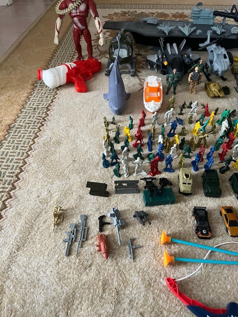 oyuncaklar, uçak gemisi, asker, dinazor, araba - 6