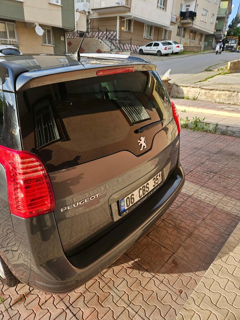 5008 2011 model euro 5 motor - 5