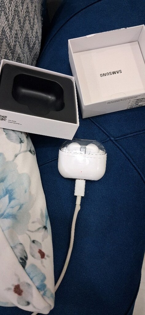 Samsung buds 3 pro - 2