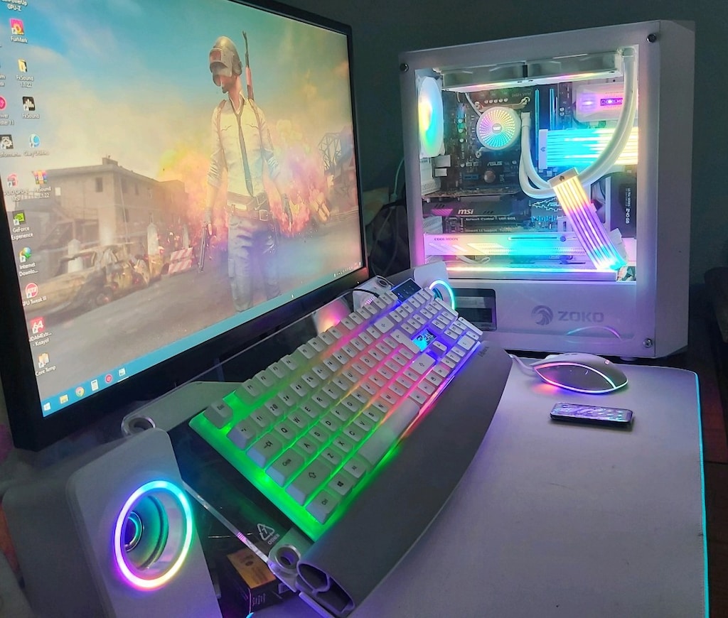 İ7 3770K 4.4GHZ MSI RX 5600XT OC 6GB 1TB SSD+256gb ssd 32REM 650+80ps - 4
