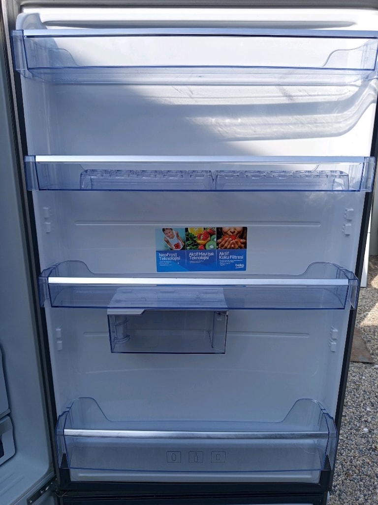 BEKO PROSMART İNVERTER BUZDOLABI 650 LİTRE XXL - 6