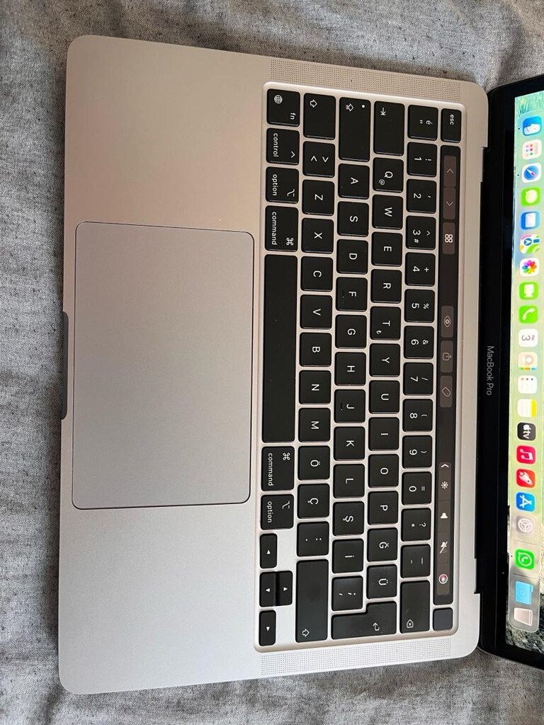 ÇOK TEMİZ MACBOOK PRO 13 INÇ M2 - 2022 - 3