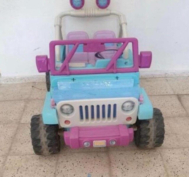Karlar kraliçesi Elsa ve anna frozen akülü araba
