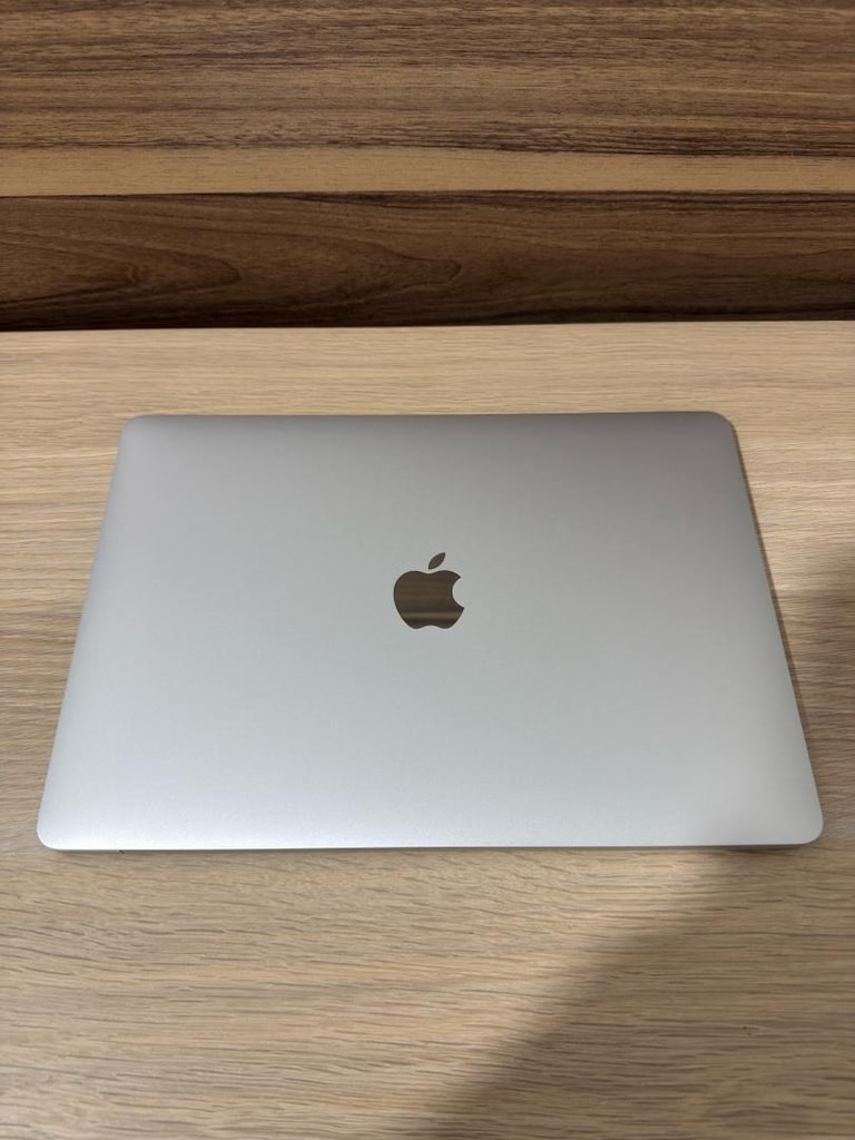 MacBook Air / M1 / 13 inç / 8 GB Ram / 256 GB Ssd - 10