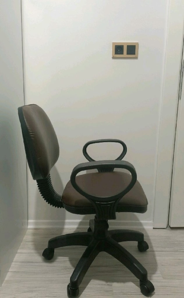 SIFIR AYARİNDA 360 DERECE DONEBİLEN YUKSEKLİK AYARİ OLAN SANDALYE - 2